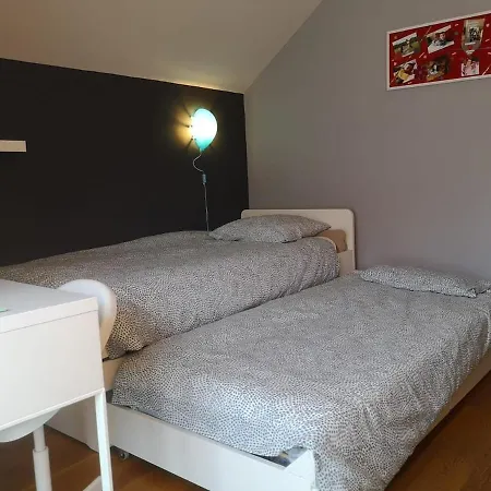 House For 8 People, 5 Min By Bus To Disneyland Holiday home Serris